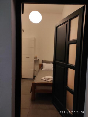 Room Anthea 2
